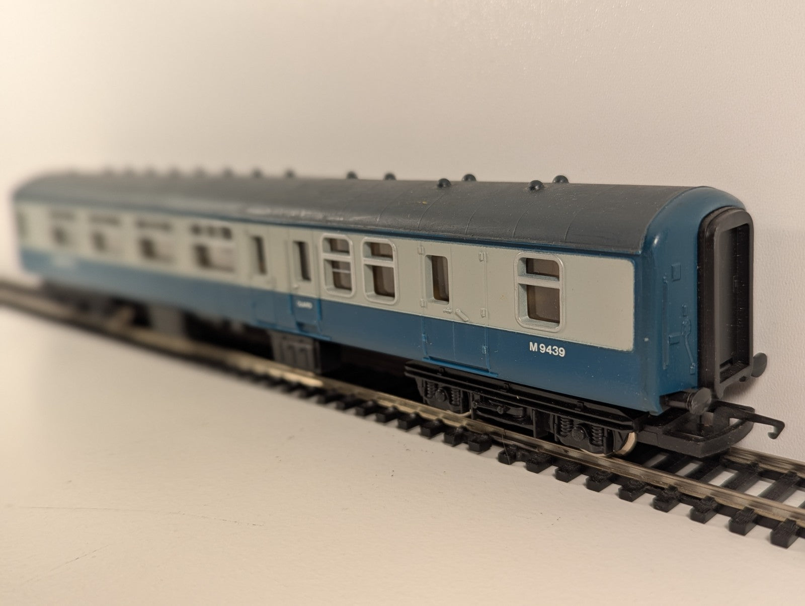 Hornby R418 OO BR Blue Grey Brake Second M9439