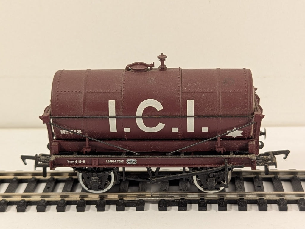 Bachmann OO Gauge 14-Ton Tank Wagon Goods Wagon 313 ICI Maroon 37-081