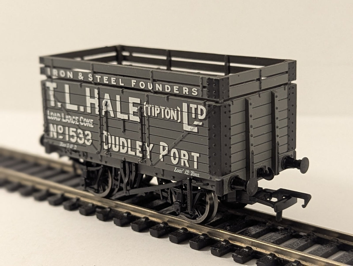 Bachmann OO Gauge 7 Plank End Door Wagon with Coke Rails T. L. Hale (Tipton) Ltd