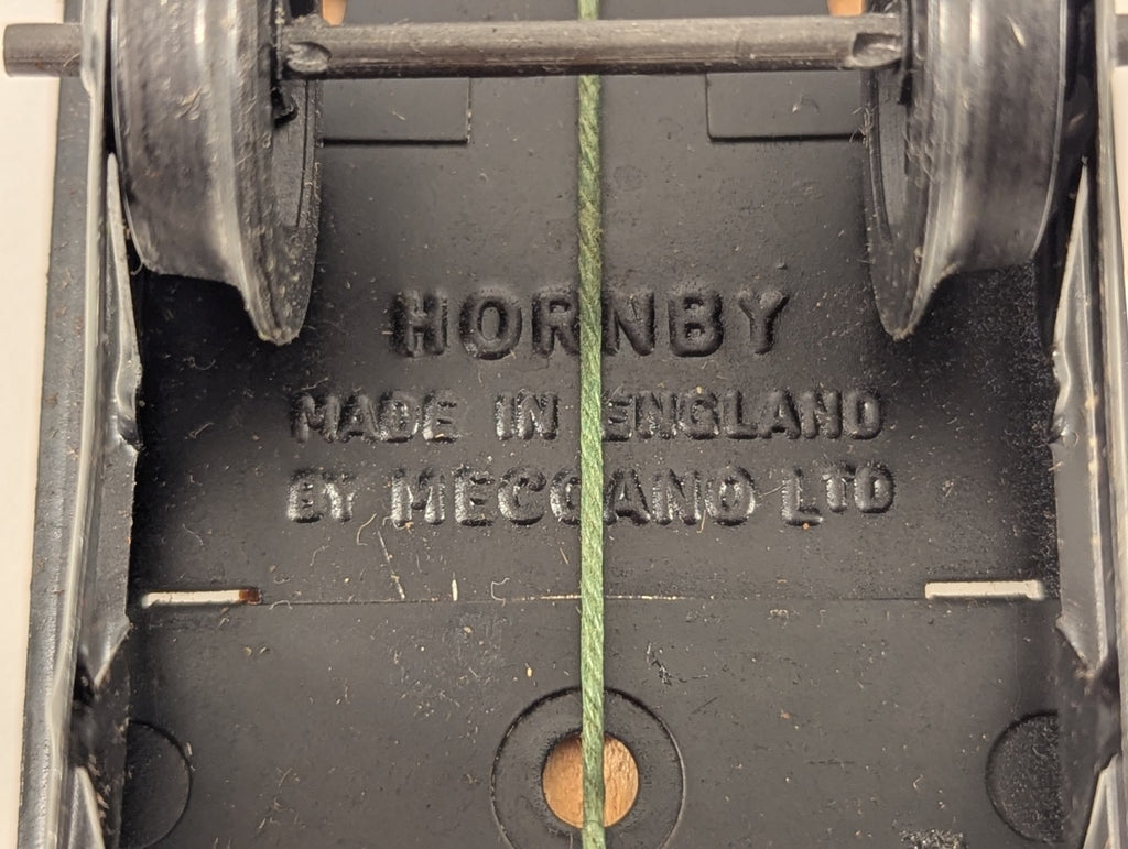 Hornby RC 24058A O Gauge No.1 Timber Wagon with Timber Load