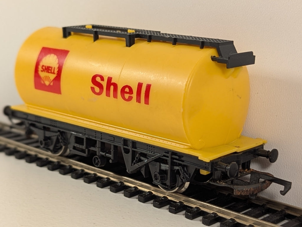 Hornby OO Gauge Shell TTA Tank Wagon