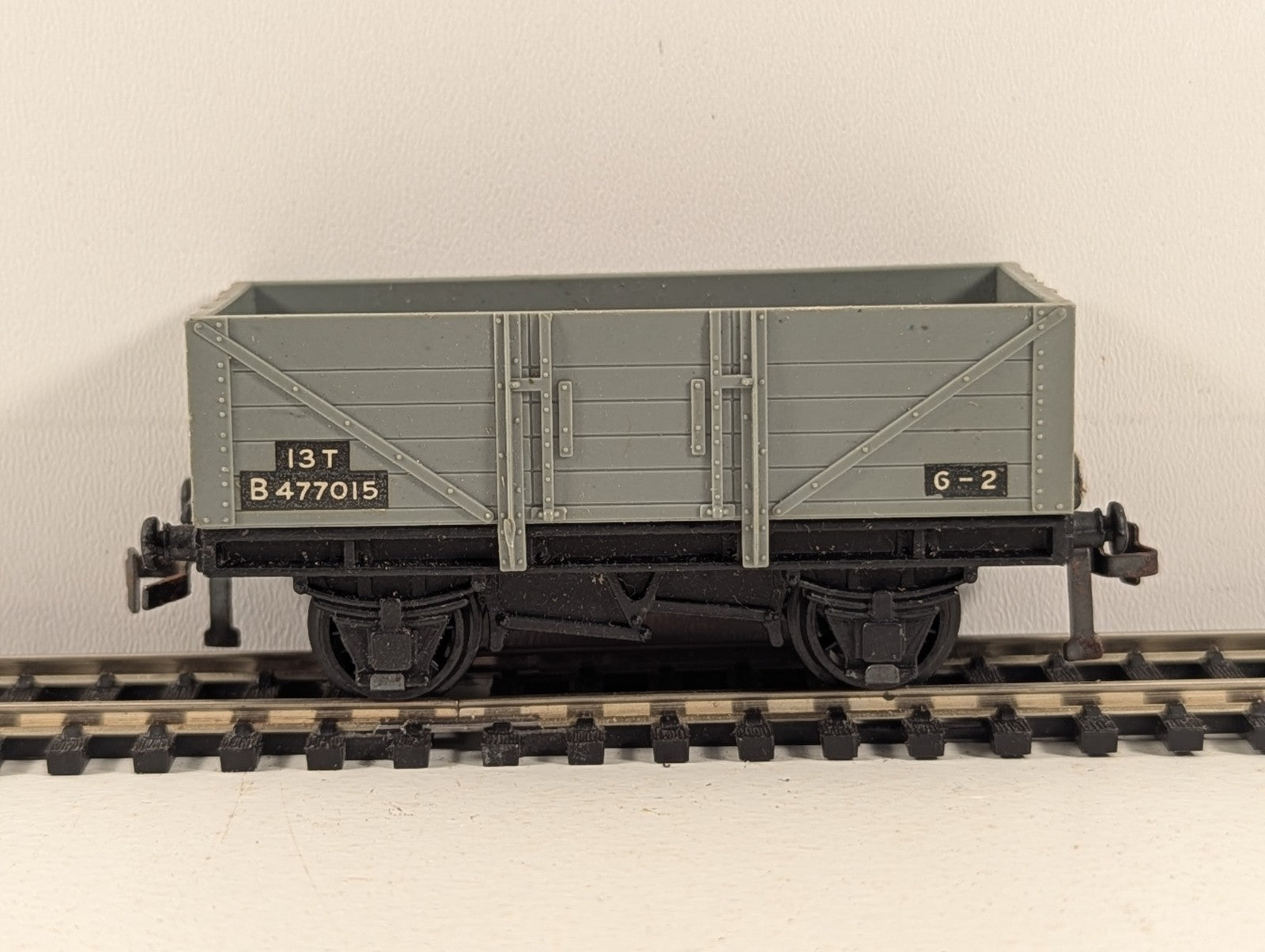 Hornby Dublo 32074 OO Gauge SD6 Grey BR 13-Ton Standard Wagon - Boxed