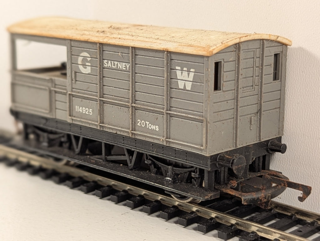 Hornby OO Gauge GWR 20 Ton “Toad” Brake Van
