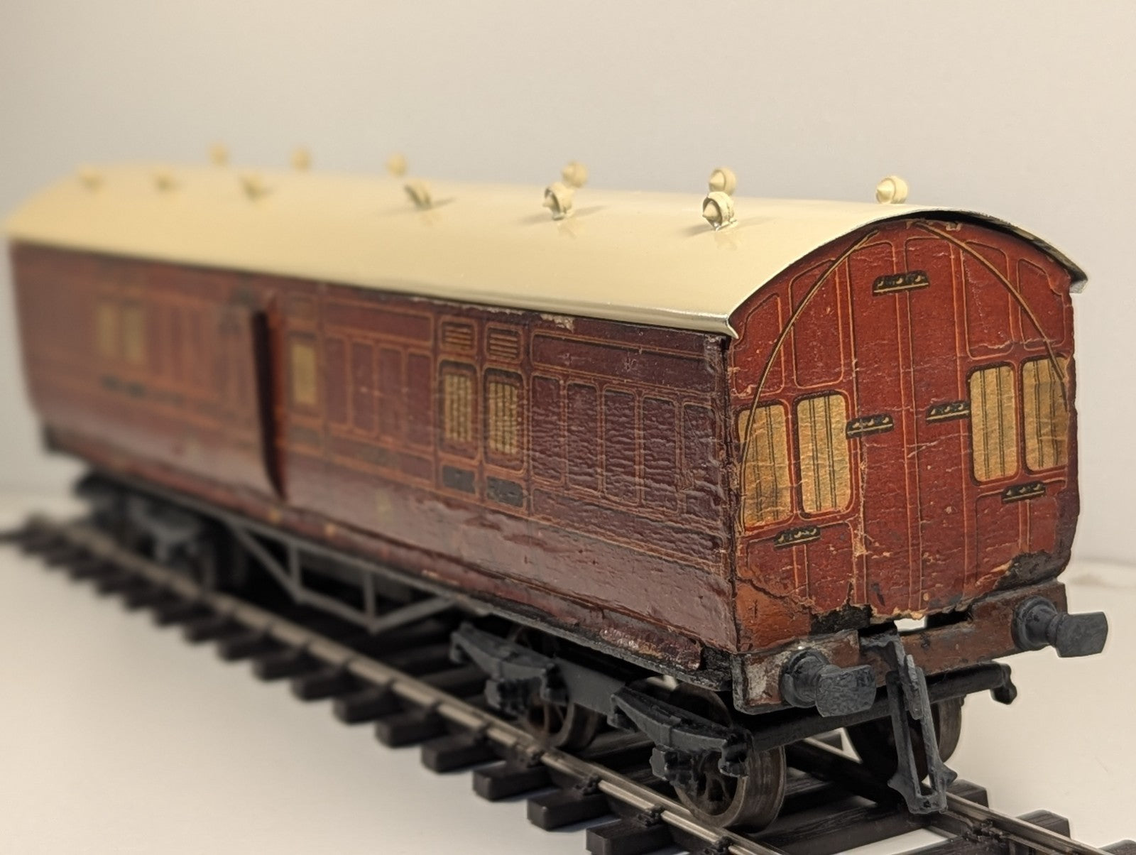 Kit Built O Gauge Luggage Coach NEK 106