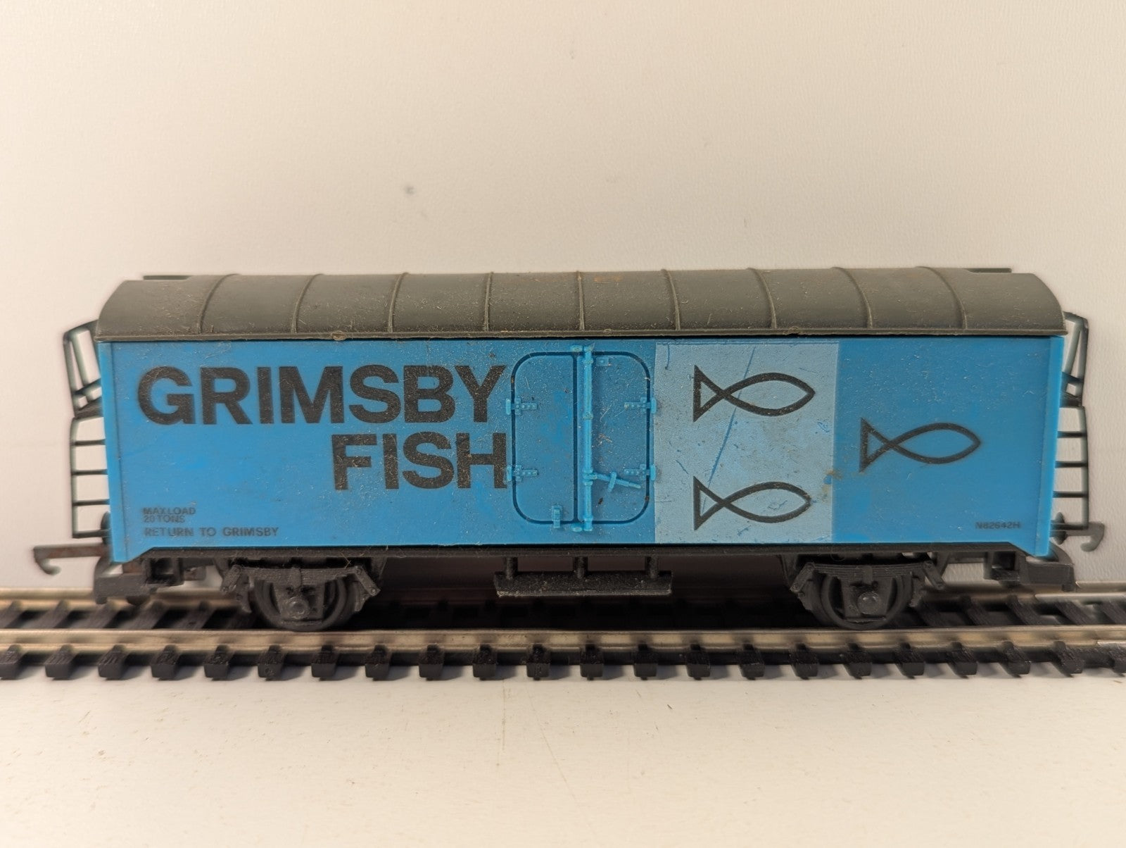 Lima Grimsby Fish Van Blue OO Gauge
