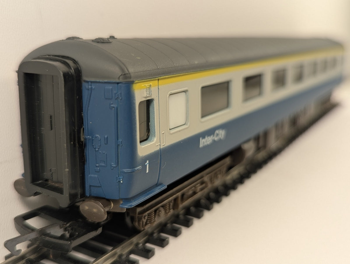 Airfix OO Scale Mk2D First Class Coach Passenger Coach E3170 BR Blue & Grey E10
