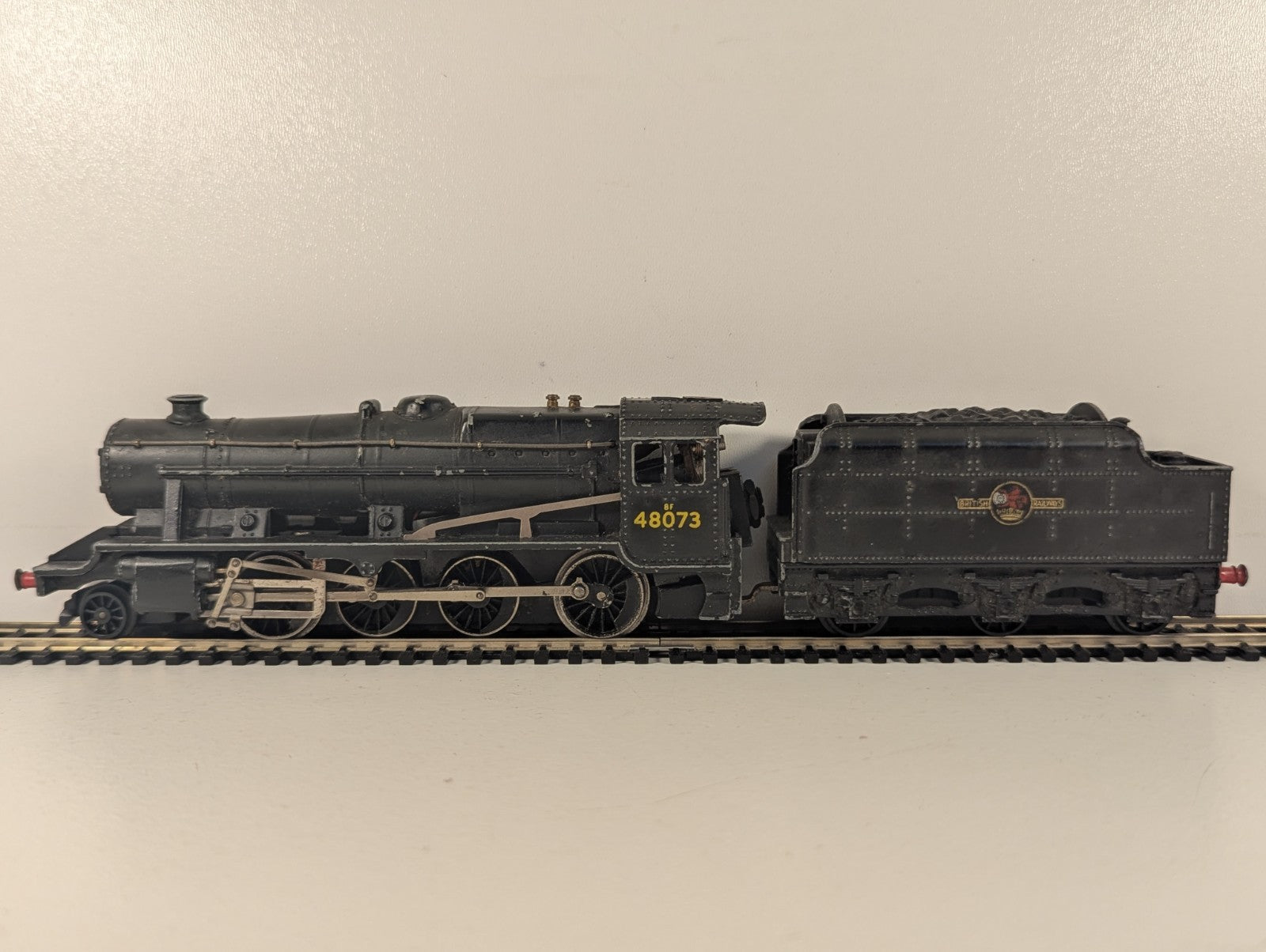 Hornby Dublo OO Gauge Stanier Class 8F 2-8-0 Steam Locomotive 48073