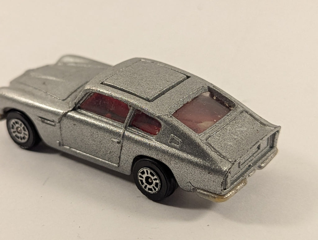 Corgi James Bond Aston Martin DB6 Diecast Model Car Silver