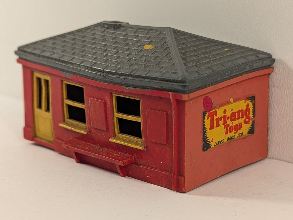 Tri-ang OO Gauge Waiting Room Building Red R62