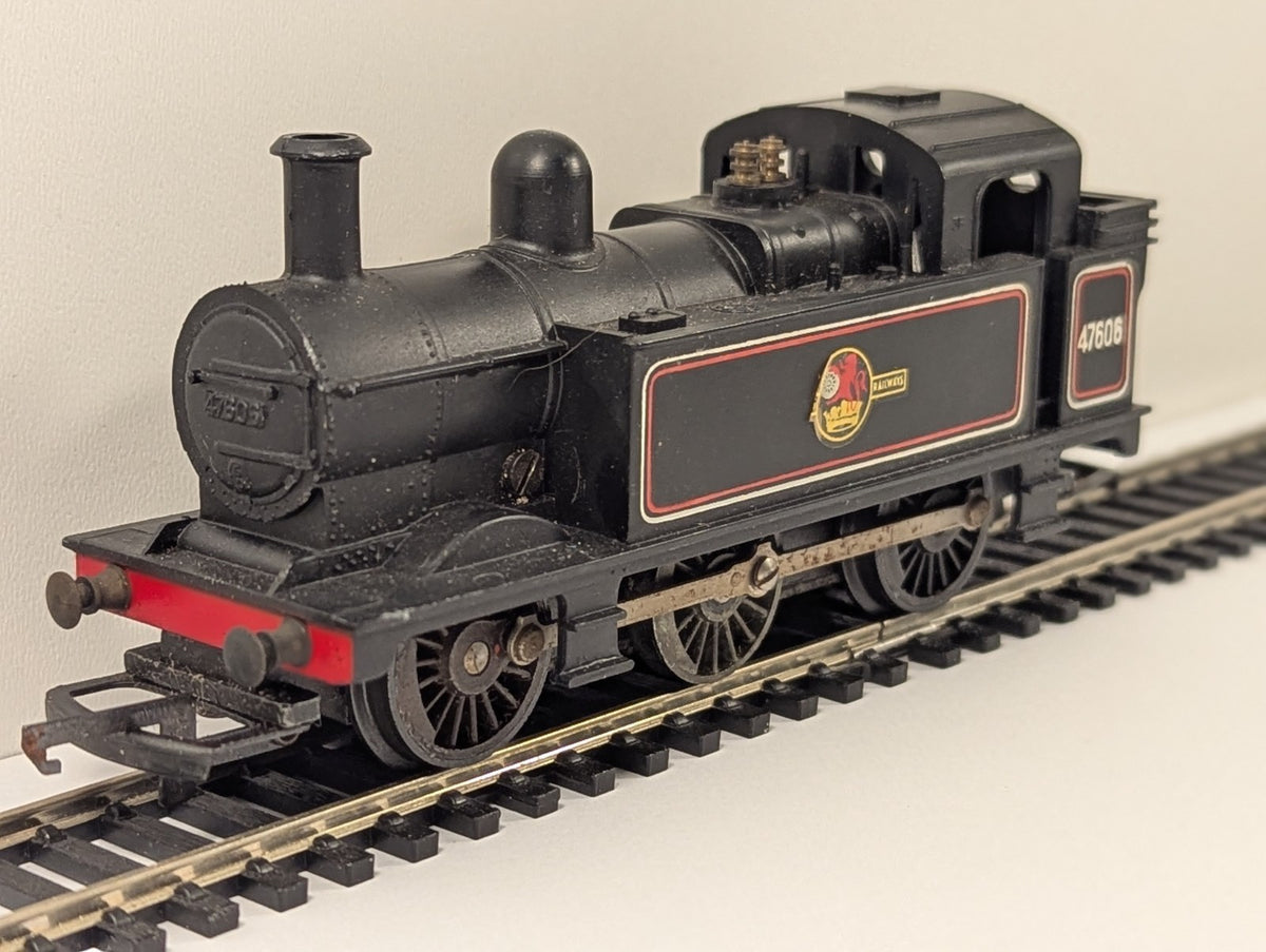 Tri-ang R52 OO Gauge Class 3F Jinty 47606 Tank Locomotive