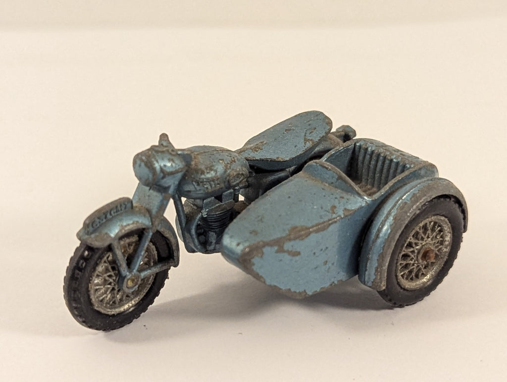 Matchbox Lesney No.4 Triumph T110 Motorcycle & Sidecar 1:64 - Chipped Paint