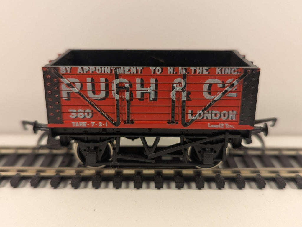 Hornby R010 OO Gauge Pugh & Co Coal Wagon