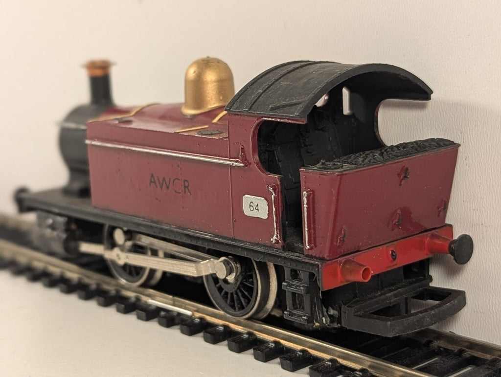 Hornby OO Gauge Holden Class 101 0-4-0T Steam Locomotive Repainted Maroon