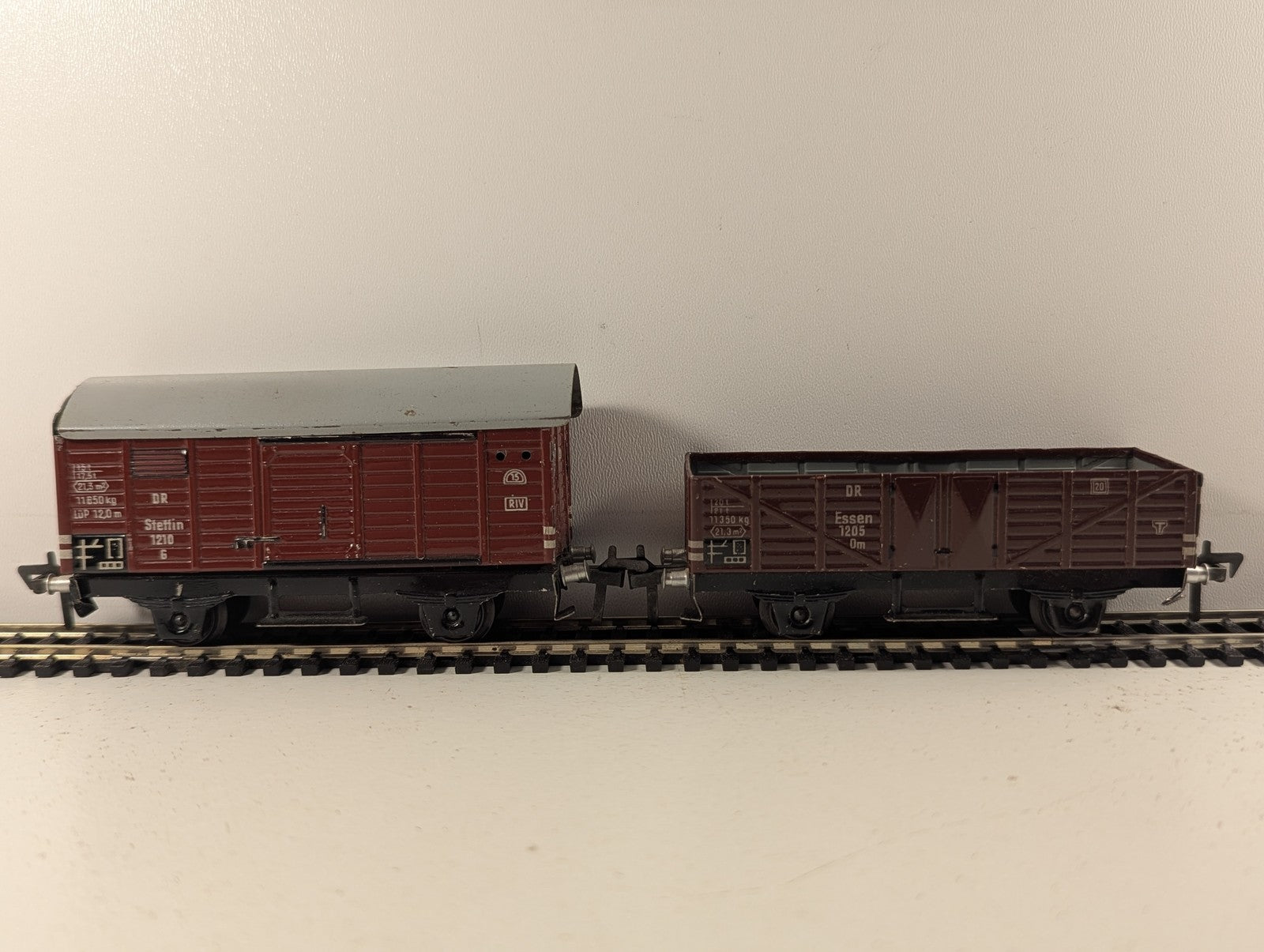 Fleischmann HO Gauge Steam Freight Starter Set Train Sets 1305 DR Black / Brown