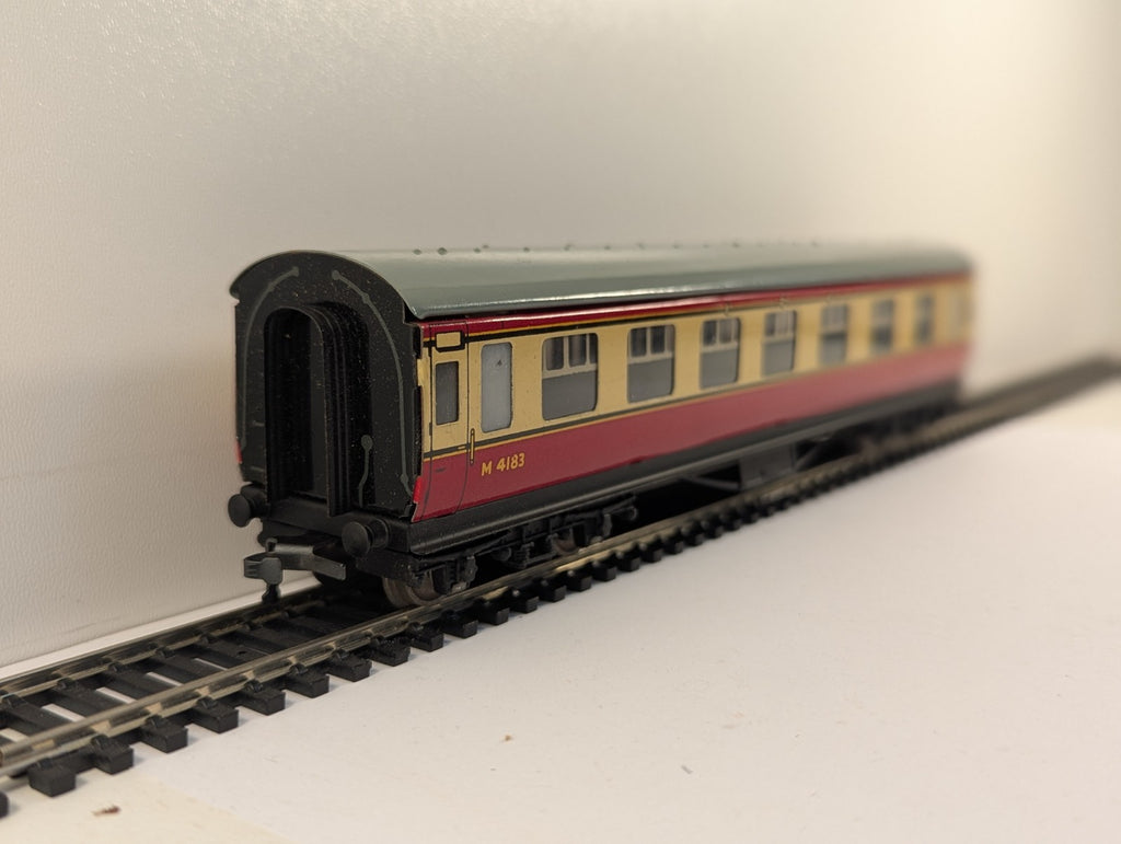 Hornby Dublo OO Gauge LMR Stanier Composite Coach - Boxed