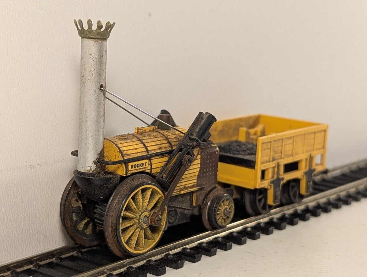 Tri-ang OO Gauge Stephenson's Rocket Steam Locomotive Yellow R651