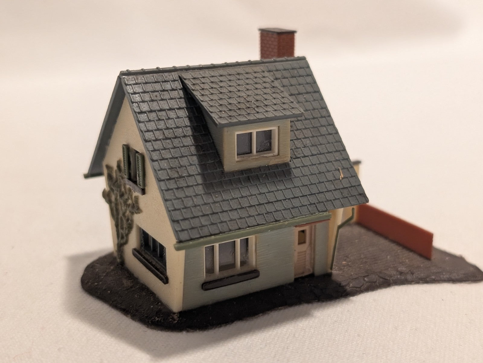 N Scale Built-Up Small House