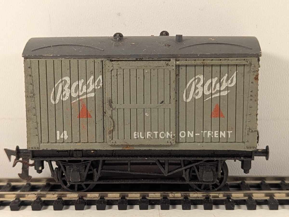 Graham Farish OO Gauge Bass Ventilated Van 14