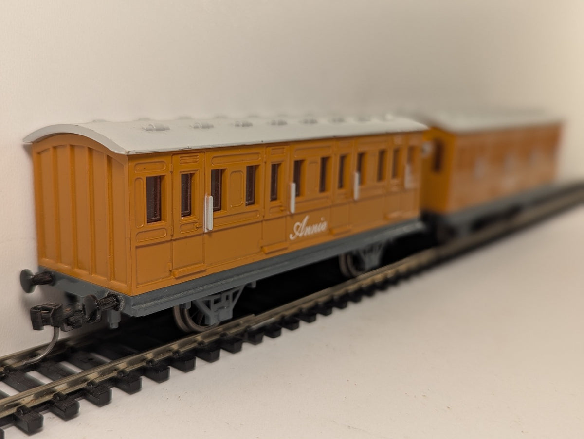 Bachmann OO Gauge Annie and Clarabel Coaches Orange
