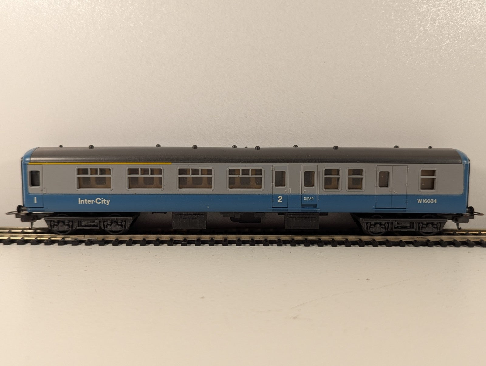 Lima HO Gauge BR Mk1 Brake Coach Blue & Grey