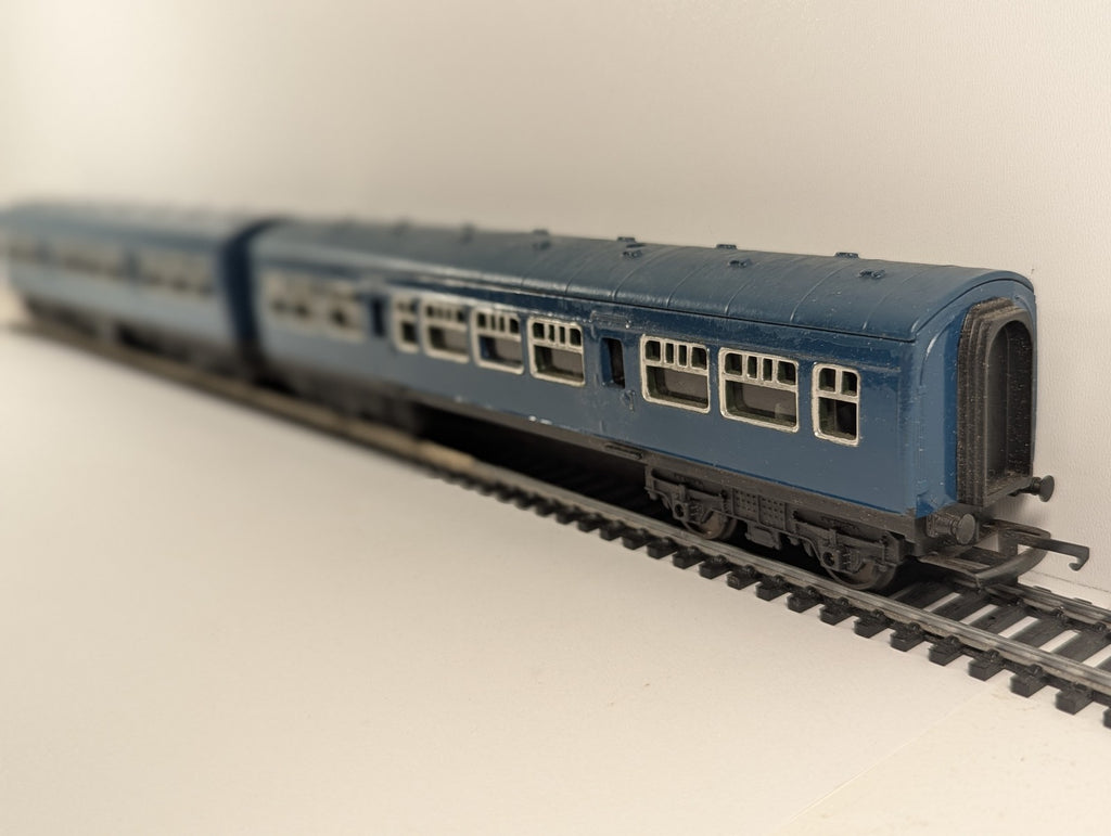 Tri-ang OO Gauge DMU Centre Cars Coaches BR Blue R334 Spares or Repair