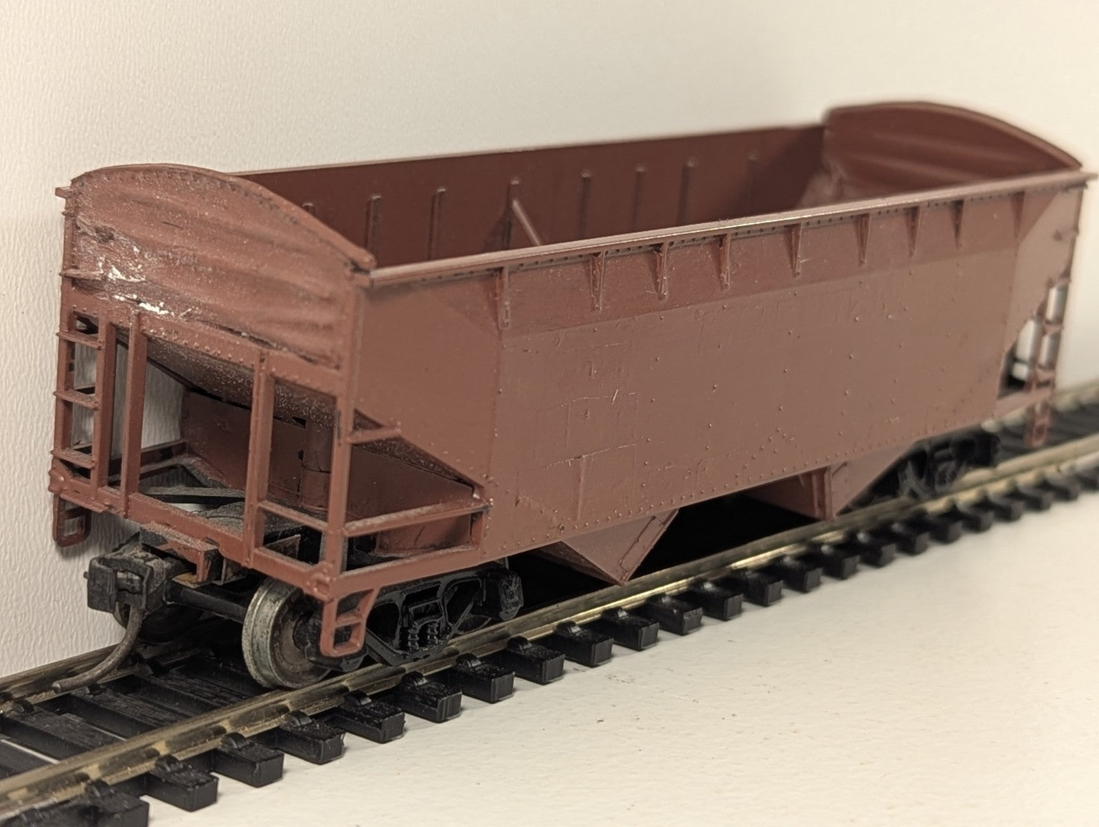 Athearn HO Gauge Southern Pacific Hopper Wagon – Renumbered