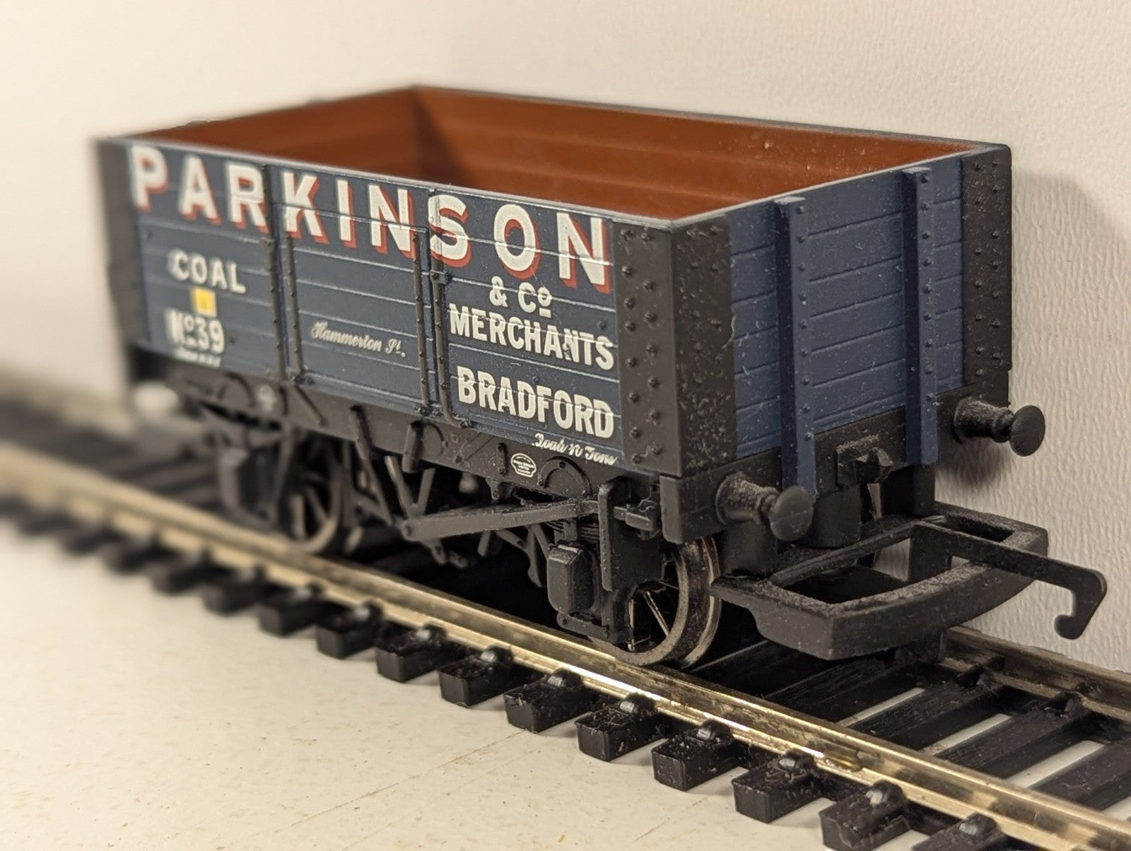 Hornby OO Gauge 7 Plank Open Wagon Parkinson Goods Wagon 39 Parkins