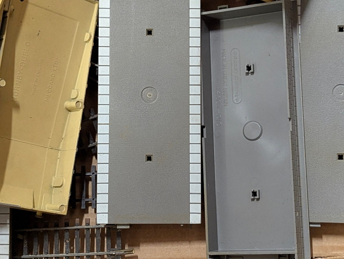 Mixed OO Gauge Spare Parts