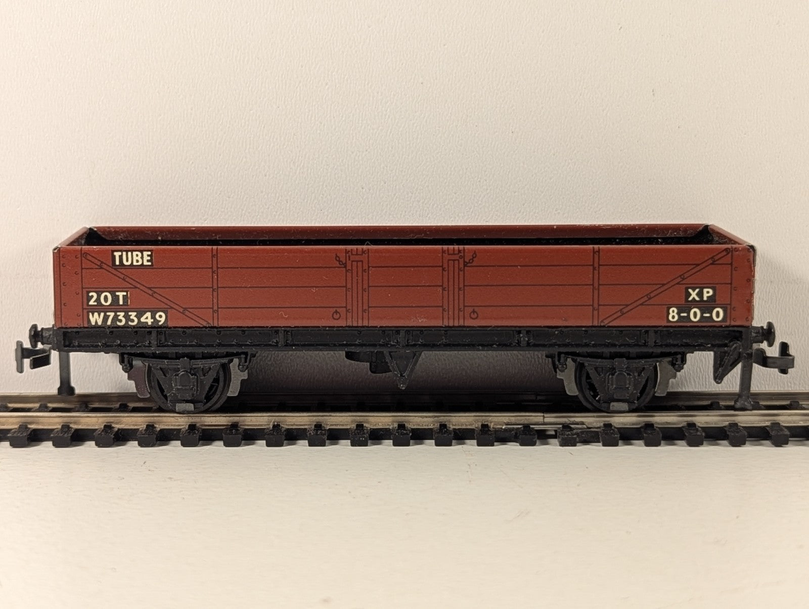 Hornby Dublo 32076 OO Gauge D1 20-Ton Tube Wagon - Boxed