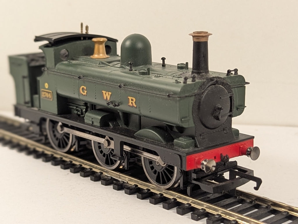 Hornby OO Gauge Class 2721 Pannier Tank Locomotive 2764 GWR Green