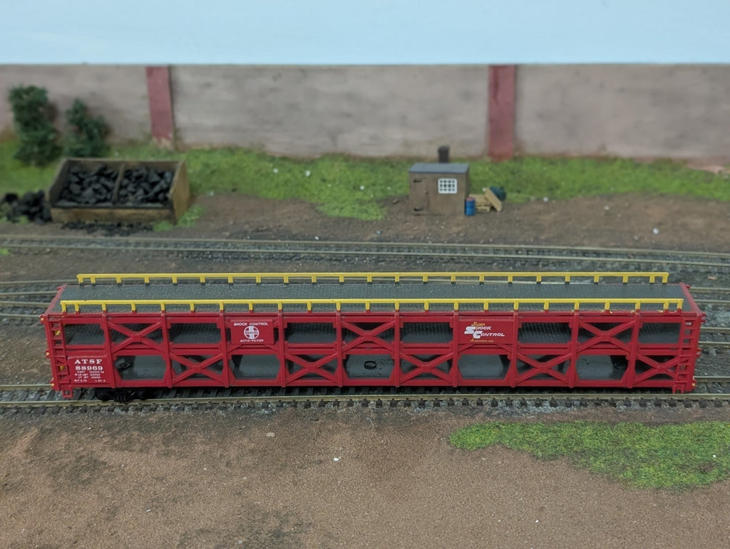 HO Scale Bachmann ATSF Santa Fe Tri-Level Open Loaded 85' Auto Carrier