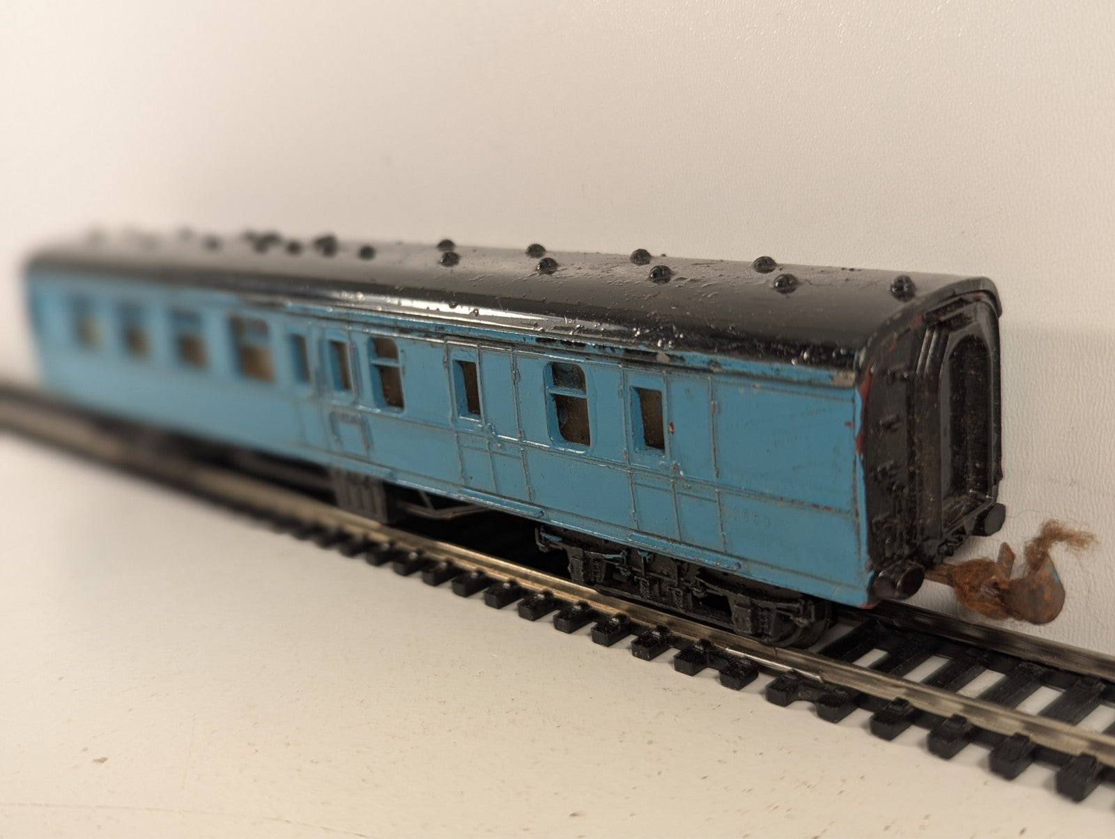 Jouef OO Gauge Suburban Brake Composite Coach