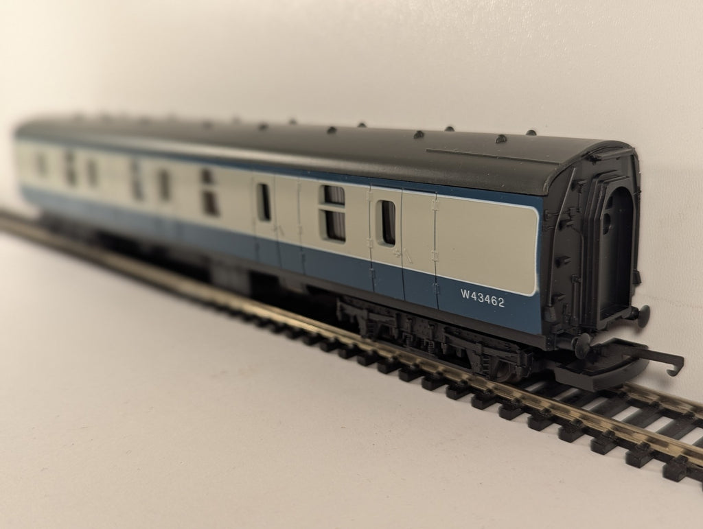 Lima OO Gauge BR Mk1 Brake Second Corridor (BSK) Passenger Coach W43462