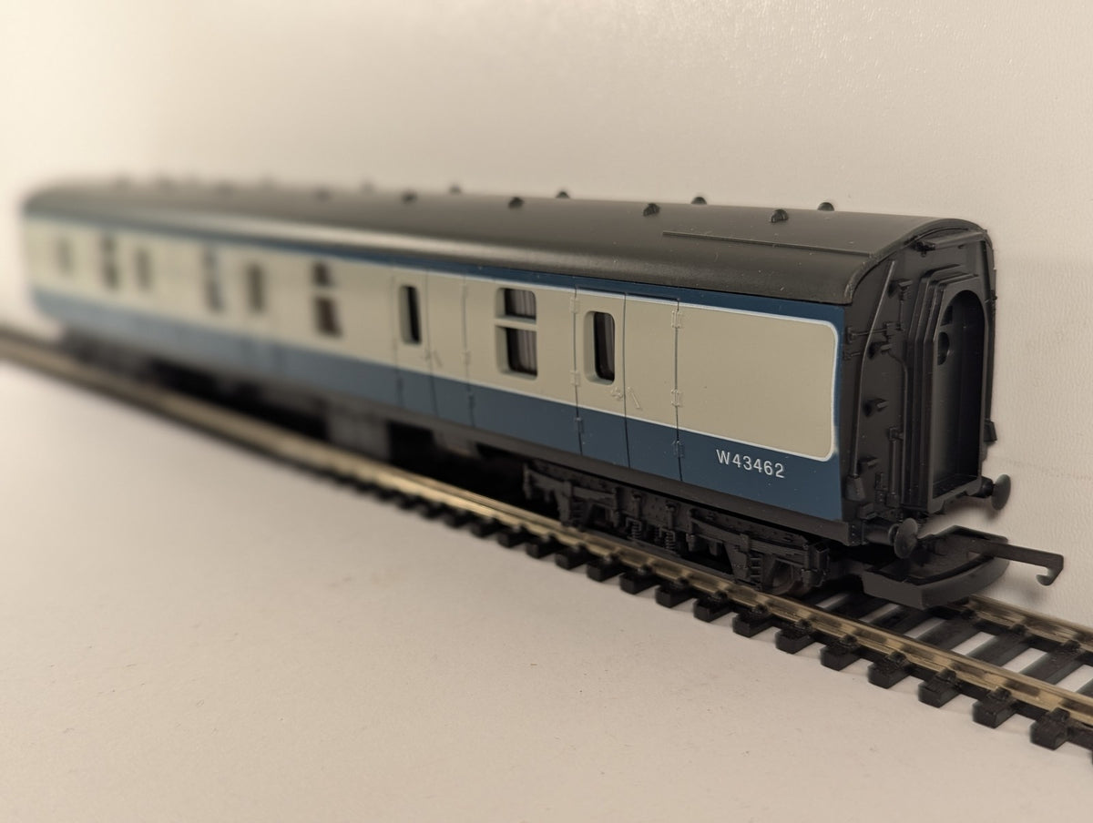 Lima OO Gauge BR Mk1 Brake Second Corridor (BSK) Passenger Coach W43462