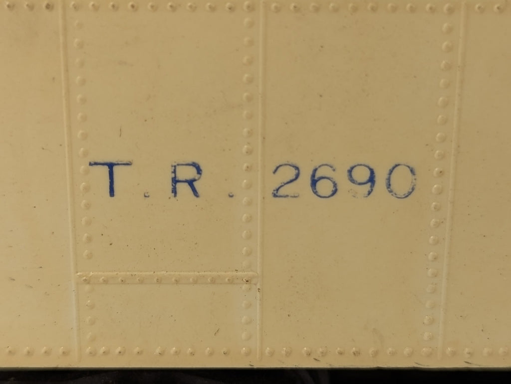 Tri-ang OO Gauge Refrigerator Van Goods Wagon T.R. 2690 Cream R.129