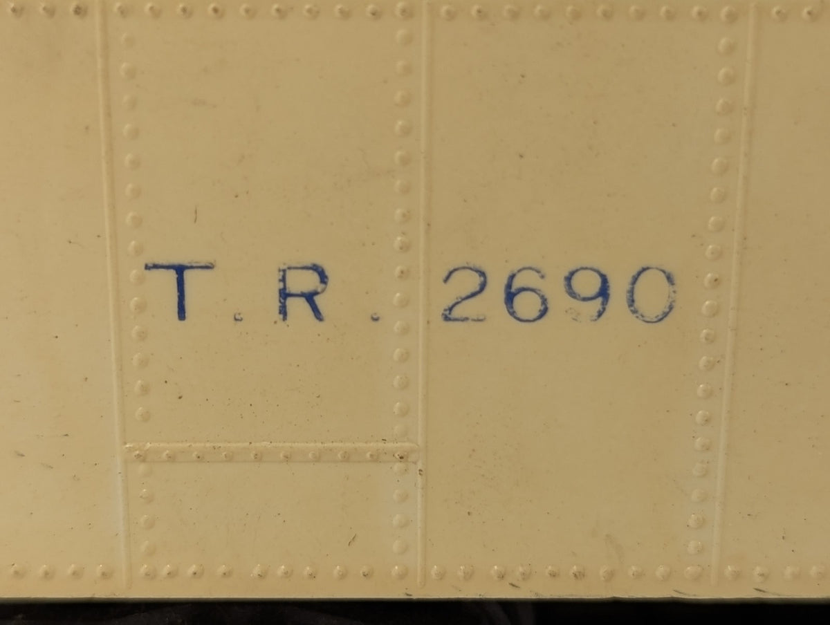 Tri-ang OO Gauge Refrigerator Van Goods Wagon T.R. 2690 Cream R.129