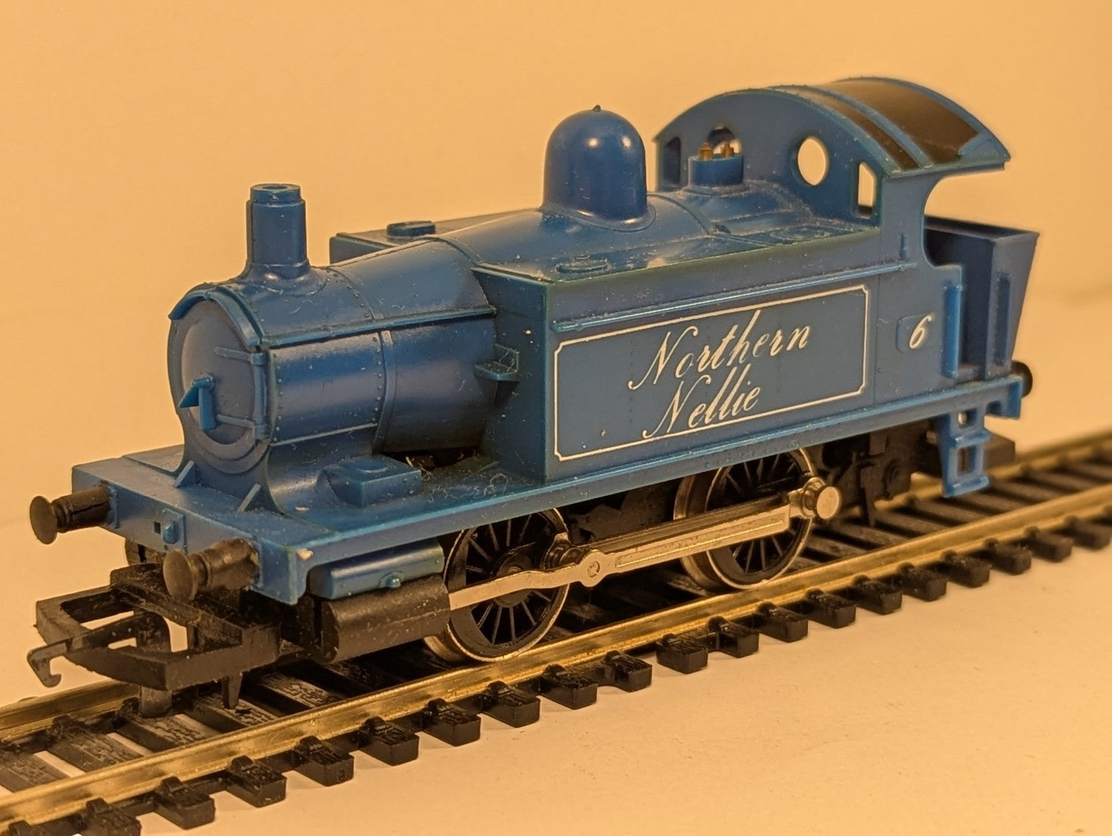 Hornby R758 OO Gauge Northern Nellie Class 101 0-4-0 Tank Blue