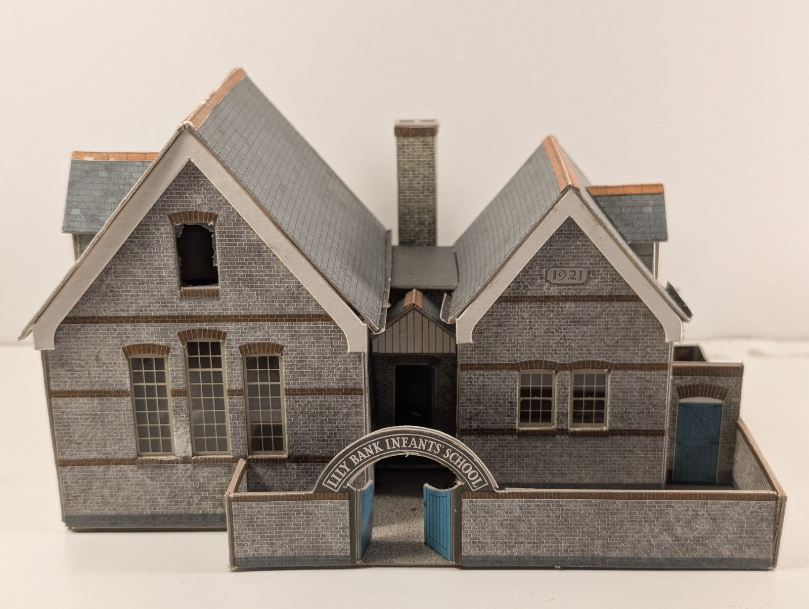 Superquick B31 Village School Card Model Kit
