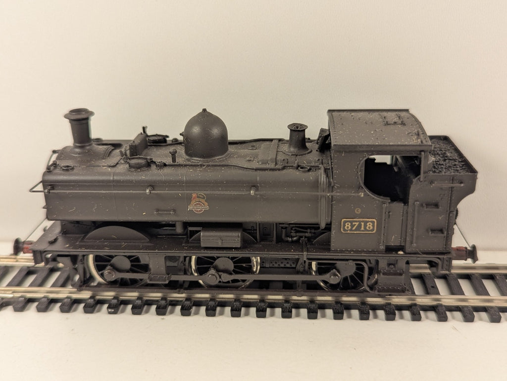 Mainline GWR 57xx / 8750 Class 0-6-0PT No. 8718 in BR Black