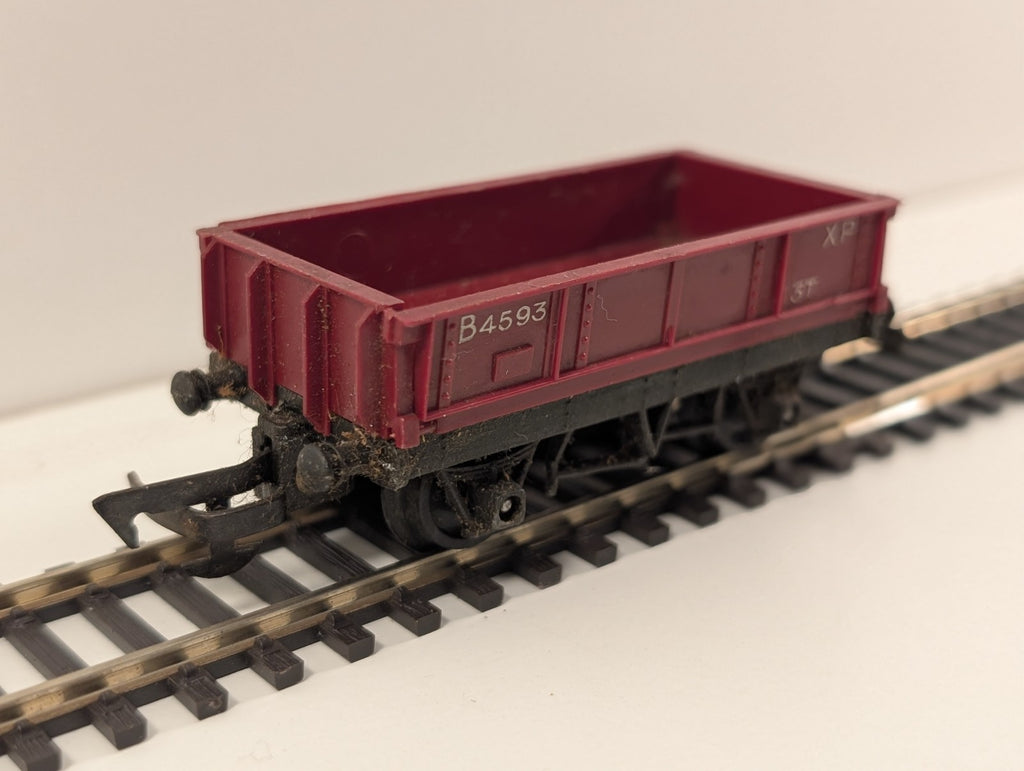 Tri-ang R113 OO Gauge Goods Wagon – Dropside