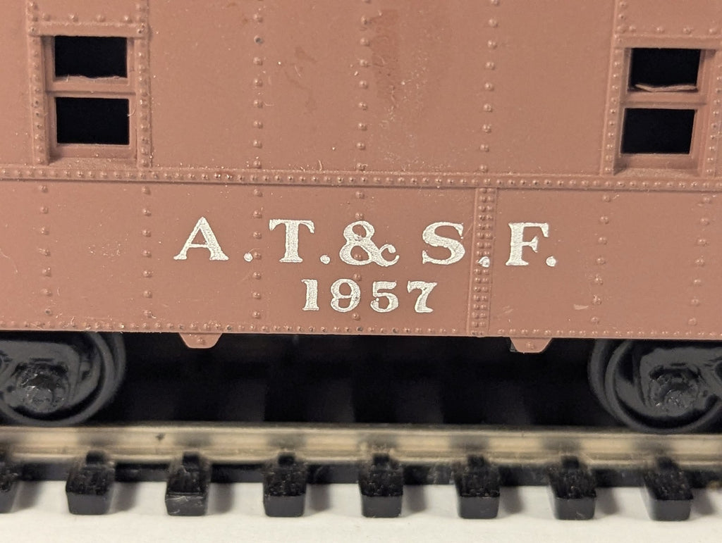 Tri-ang OO Gauge Transcontinental AT&SF Caboose 1957 AT&SF Brown R113