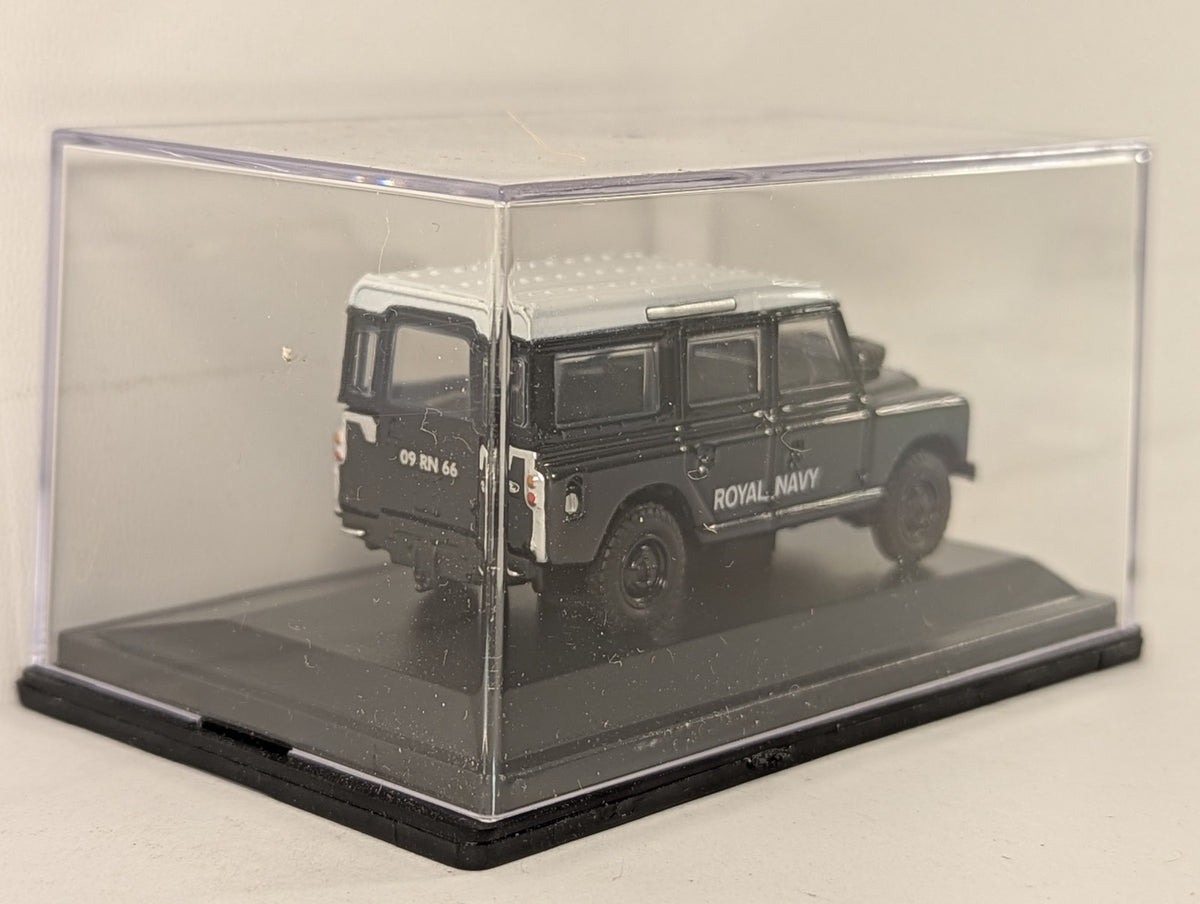 Oxford Diecast 1:76 Scale Land Rover Series II Station Wagon Die-cast Vehicle