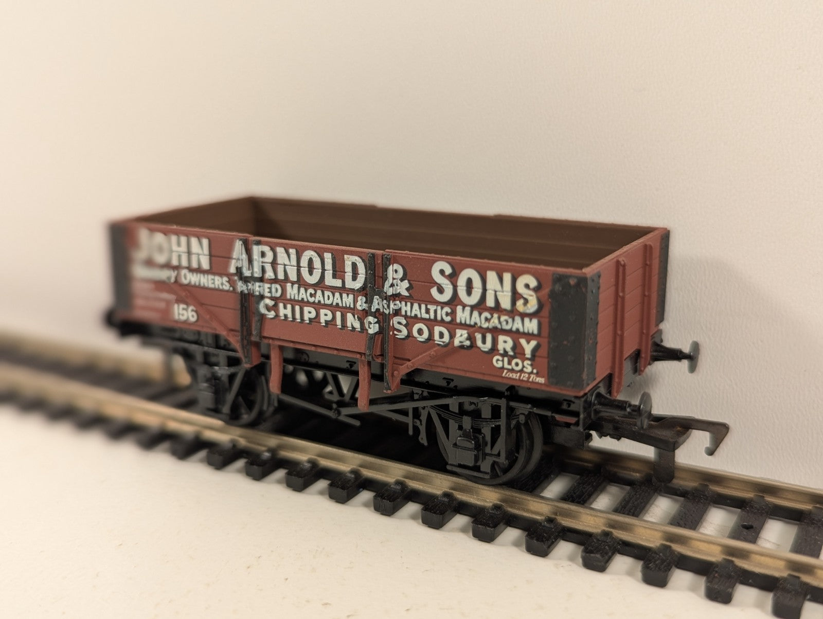 Airfix OO Gauge John Arnold & Sons 5 Plank Open Wagon
