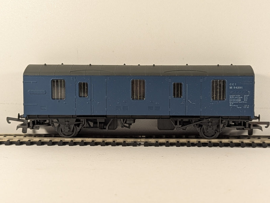 Lima OO Gauge BR Mk1 CCT Covered Carriage Truck Utility Van M94291 BR Blue
