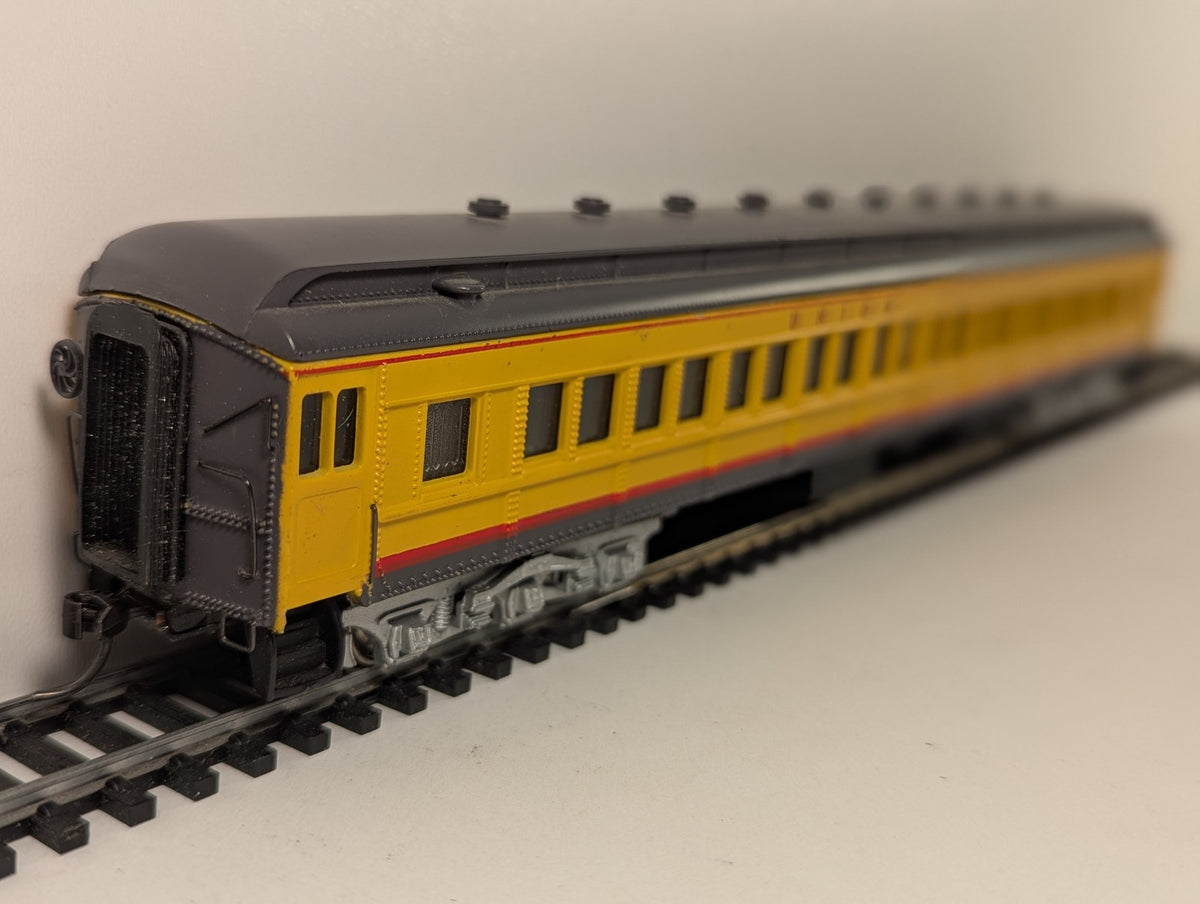 Bachmann Spectrum HO Gauge Heavyweight Coach Passenger Coach 1114 Union Pacific