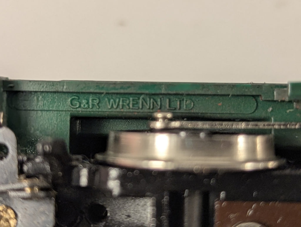 Wrenn OO Gauge Class R1 0-6-0T Steam Locomotive 1127 Southern Railway Green
