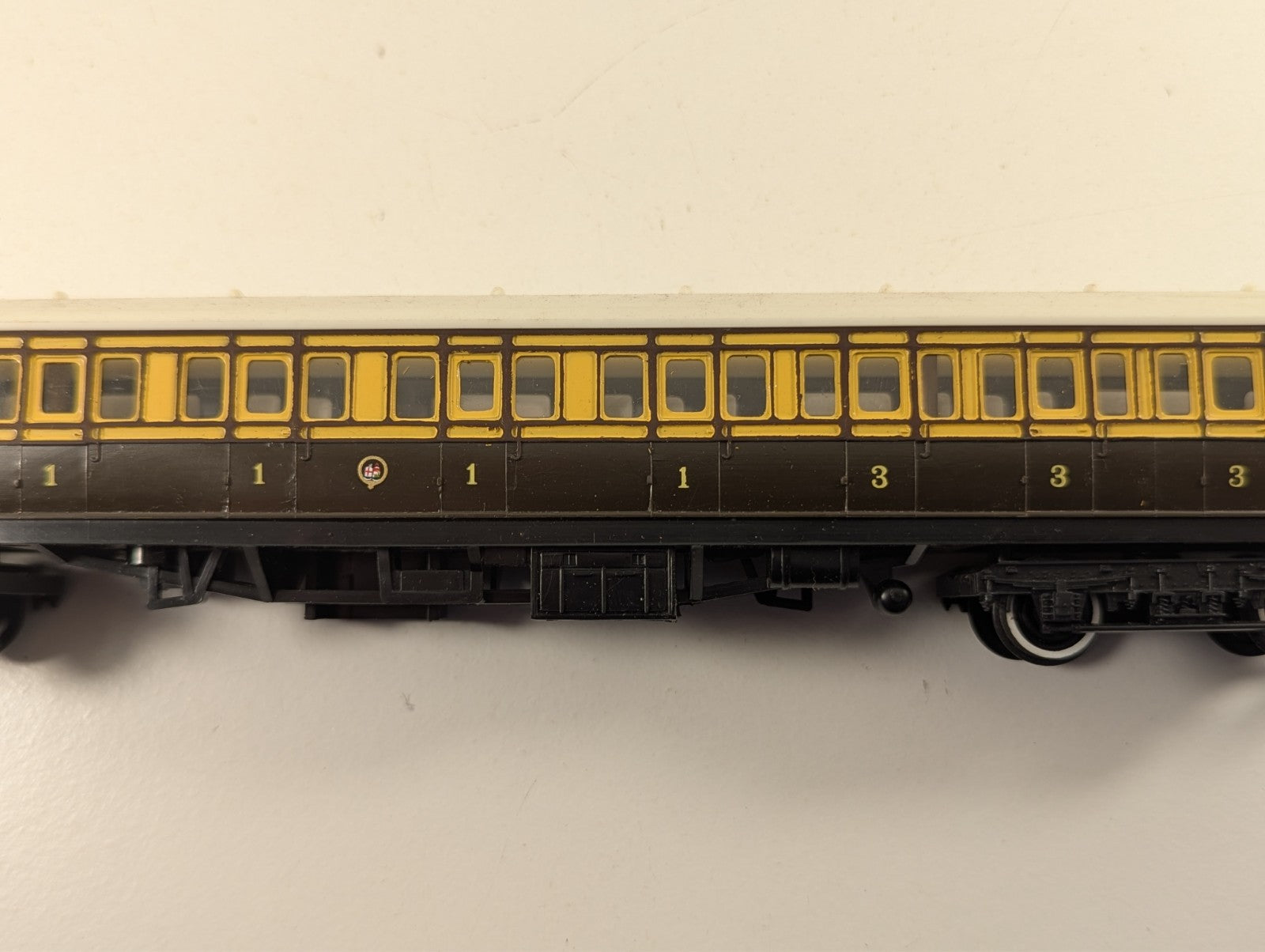 Hornby Railways R27 OO Gauge GWR First & Third Brake Coach - Boxed