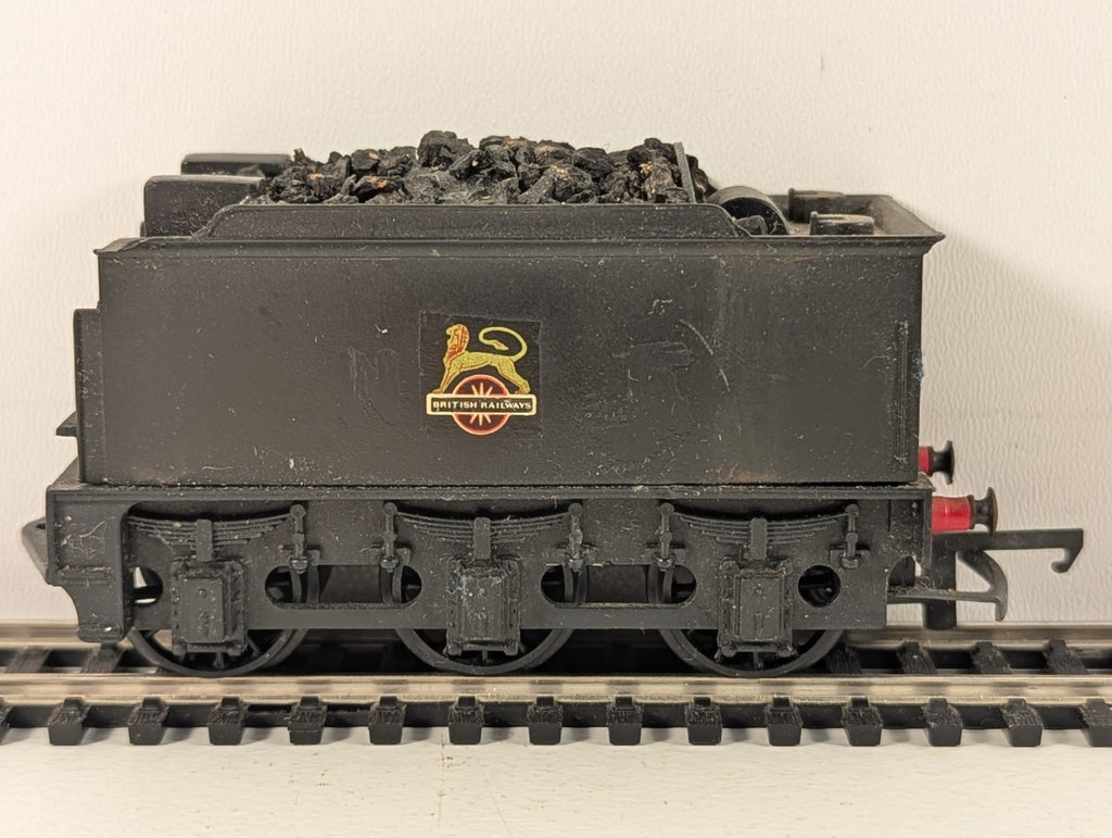 Tri-ang R39 OO Gauge BR Unlined Black 6-Wheeled Tender
