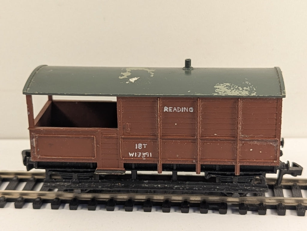 Hornby Dublo OO Gauge MR 20-Ton Goods Brake Van Repainted W17391