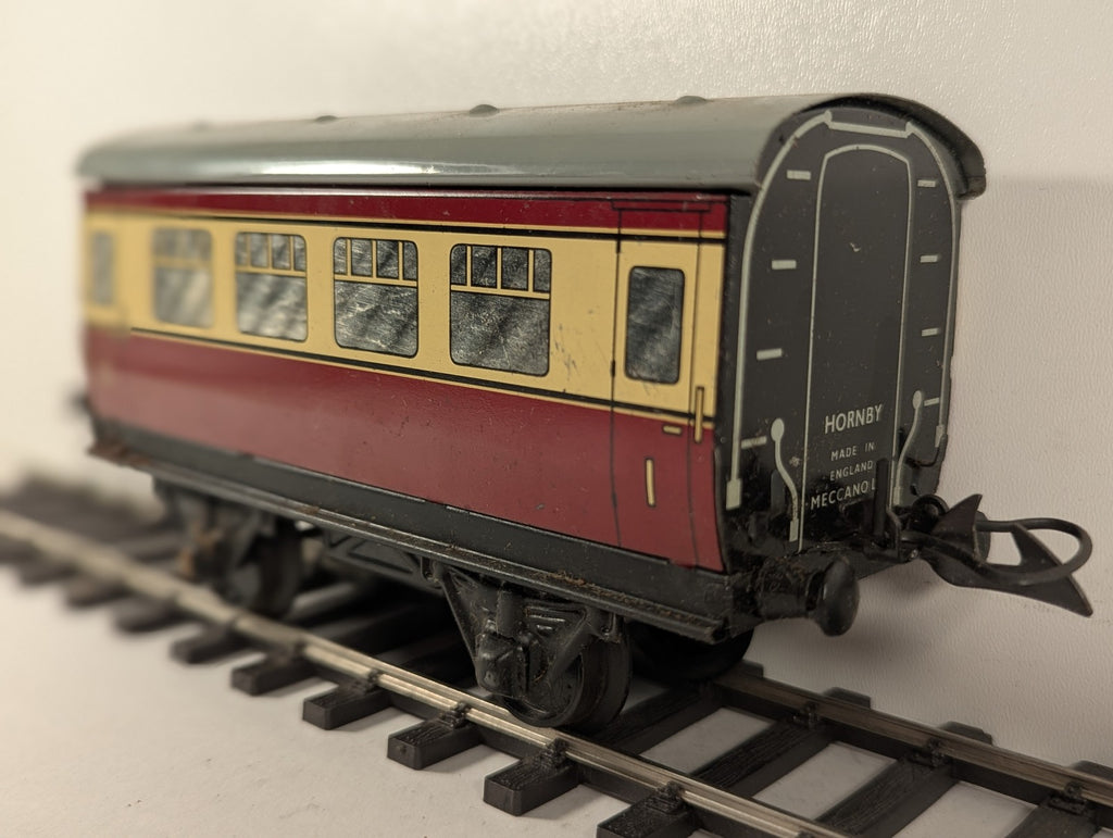 Hornby O Gauge No. 51 Coach 1st Class Passenger Coach BR Carmine & Cream